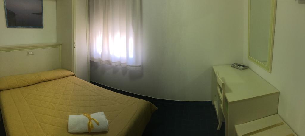 Hotel Due Torri Porto Azzurro Eksteriør bilde