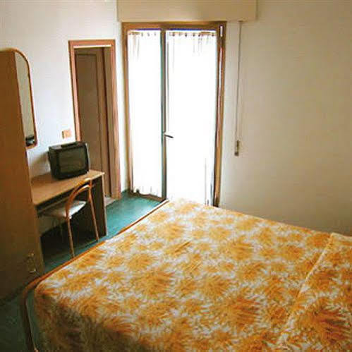 Hotel Due Torri Porto Azzurro Eksteriør bilde