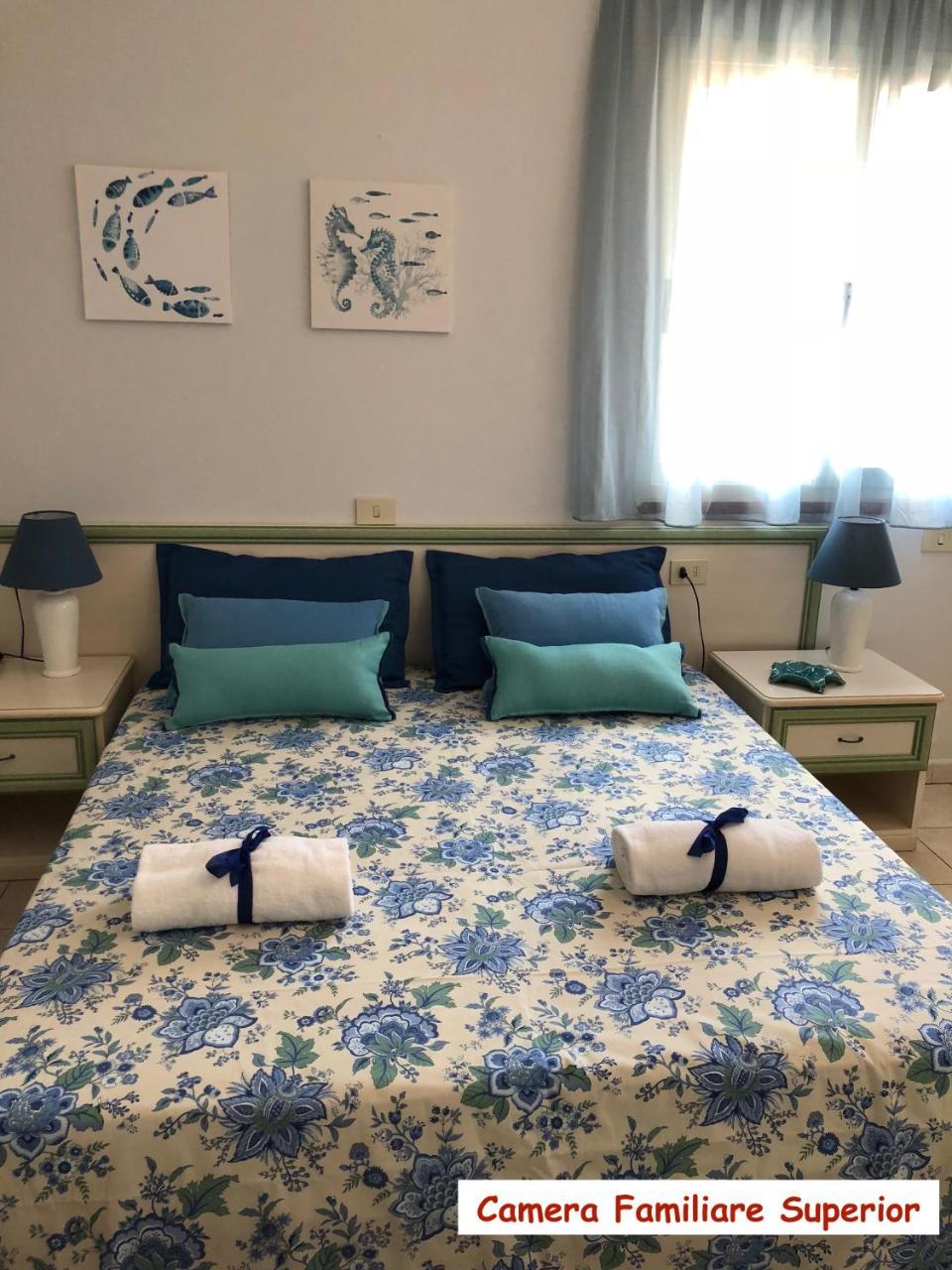 Hotel Due Torri Porto Azzurro Eksteriør bilde