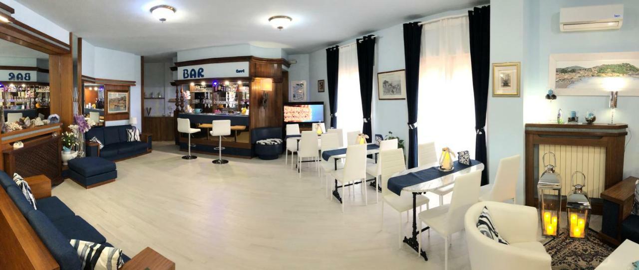 Hotel Due Torri Porto Azzurro Eksteriør bilde